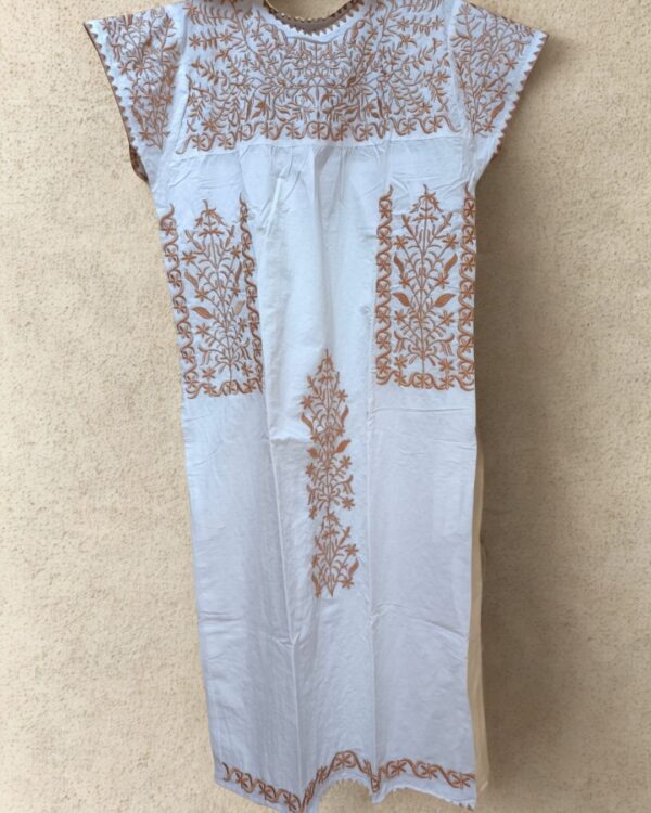 Vestido mexicano largo bordado