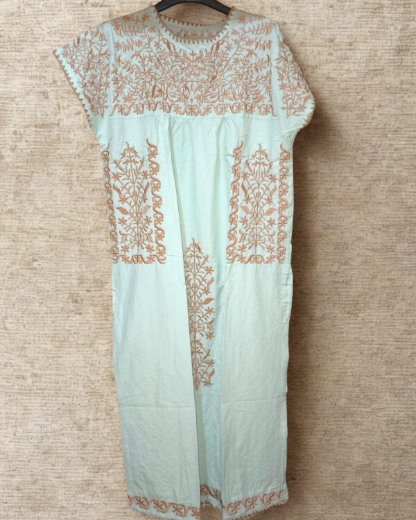 Vestido mexicano largo bordado