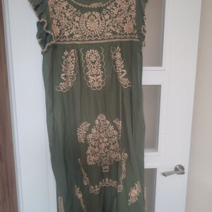 Vestido mexicano largo bordado